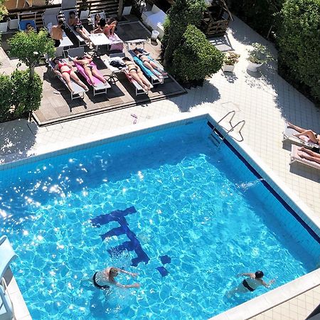 Hotel Marzia Con Piscina Ριτσόνε Εξωτερικό φωτογραφία