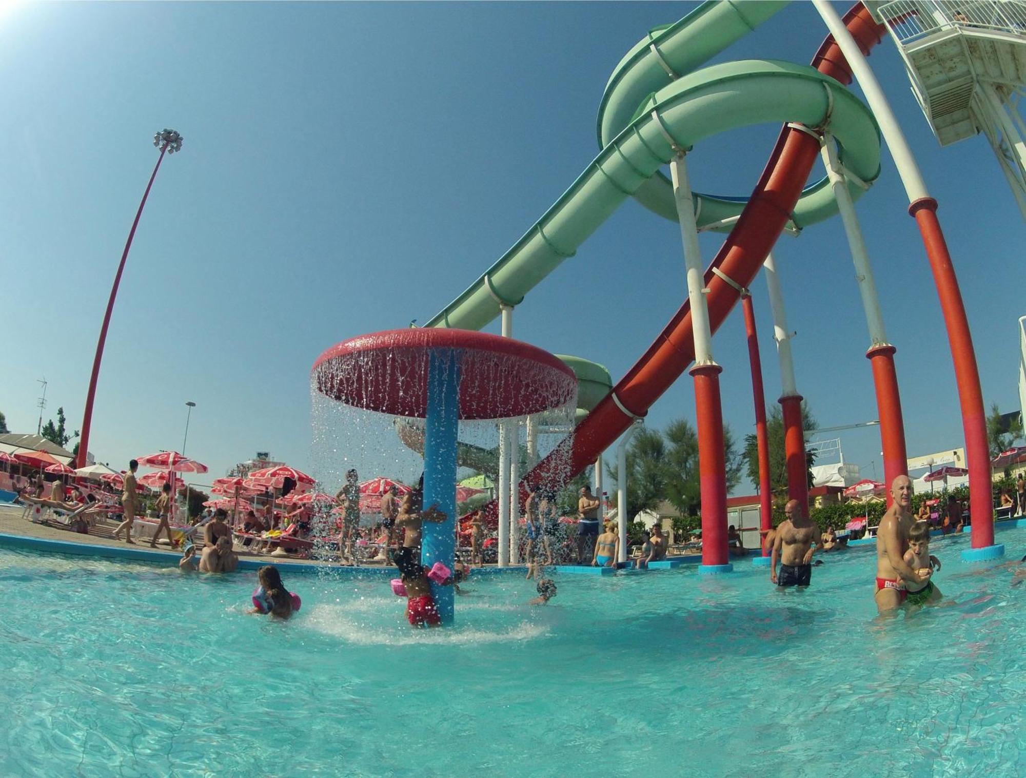 Hotel Marzia Con Piscina Ριτσόνε Εξωτερικό φωτογραφία