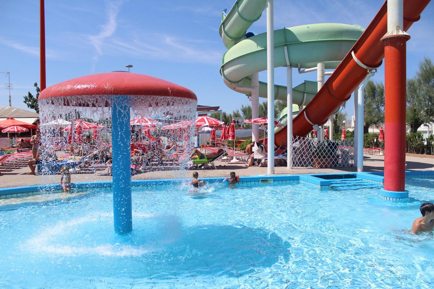 Hotel Marzia Con Piscina Ριτσόνε Εξωτερικό φωτογραφία