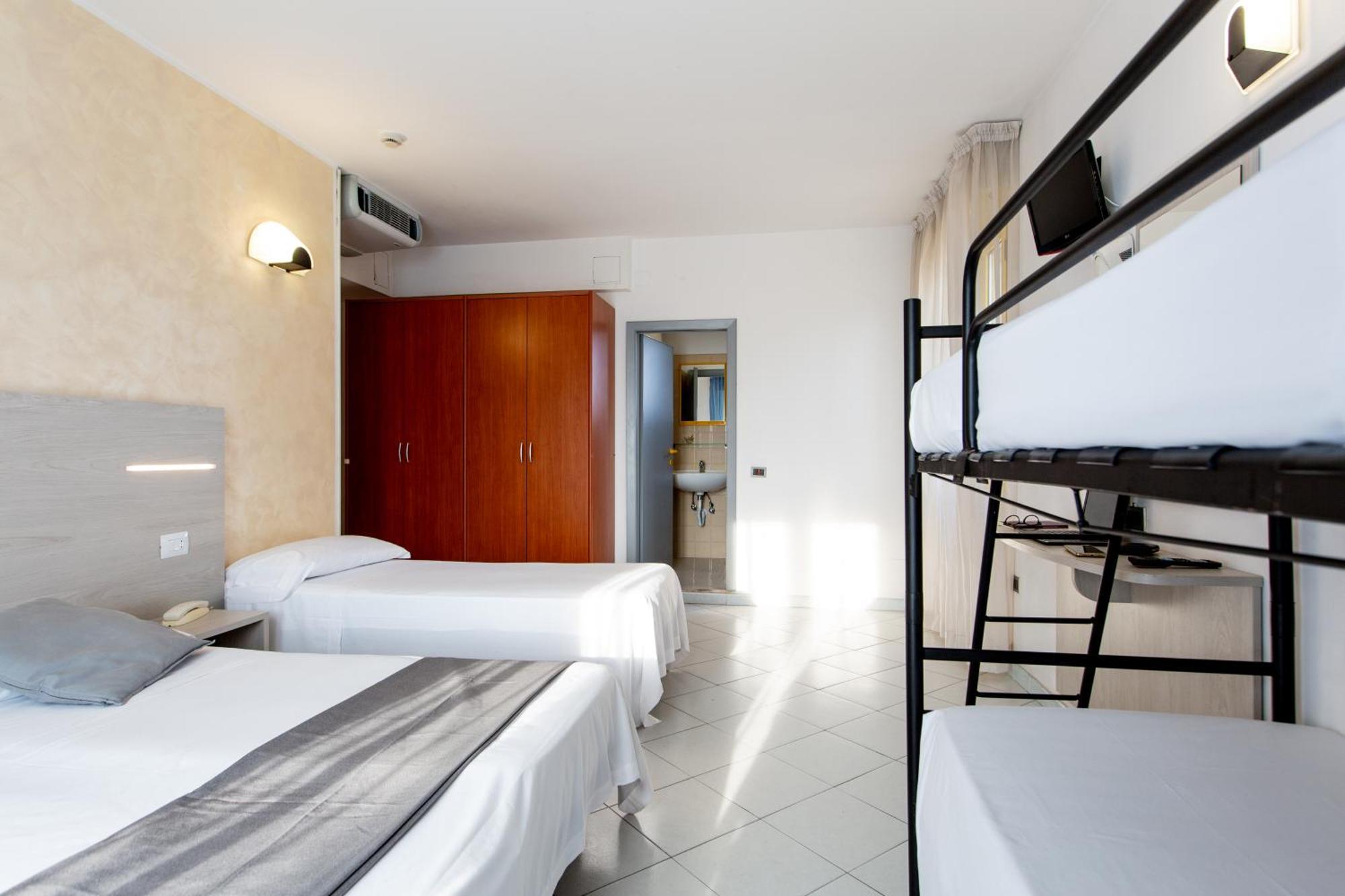 Hotel Marzia Con Piscina Ριτσόνε Εξωτερικό φωτογραφία
