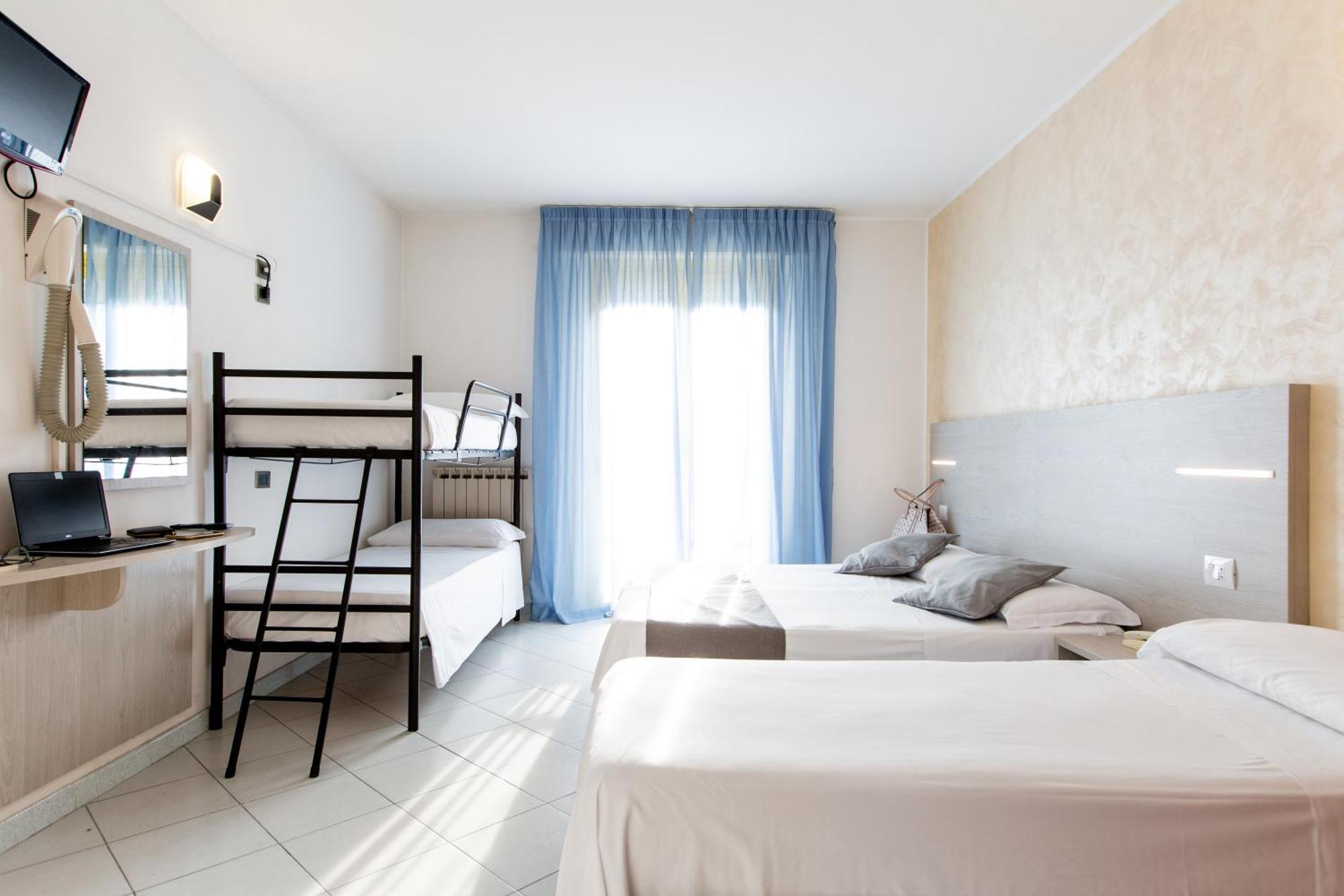 Hotel Marzia Con Piscina Ριτσόνε Εξωτερικό φωτογραφία