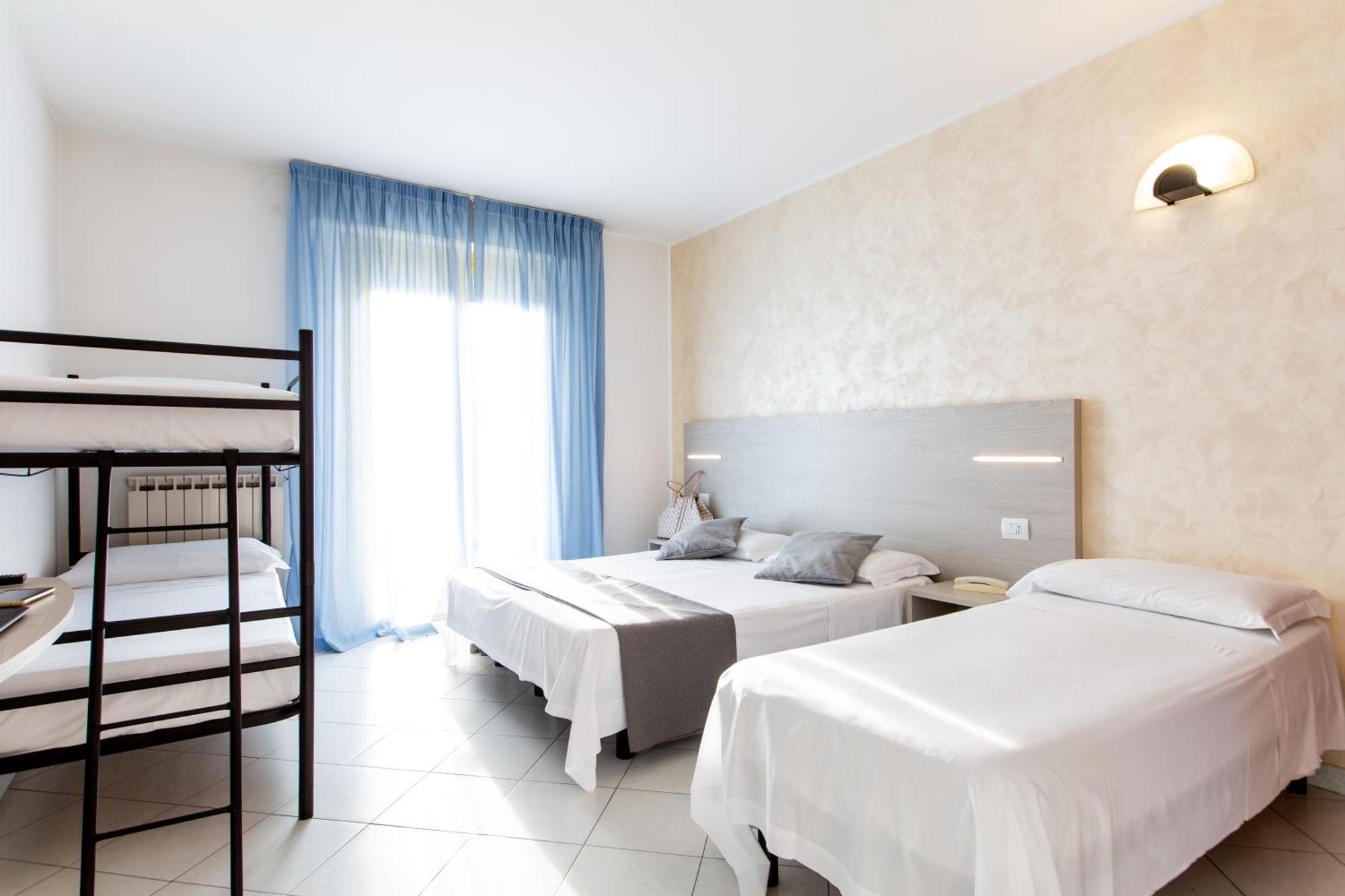 Hotel Marzia Con Piscina Ριτσόνε Εξωτερικό φωτογραφία