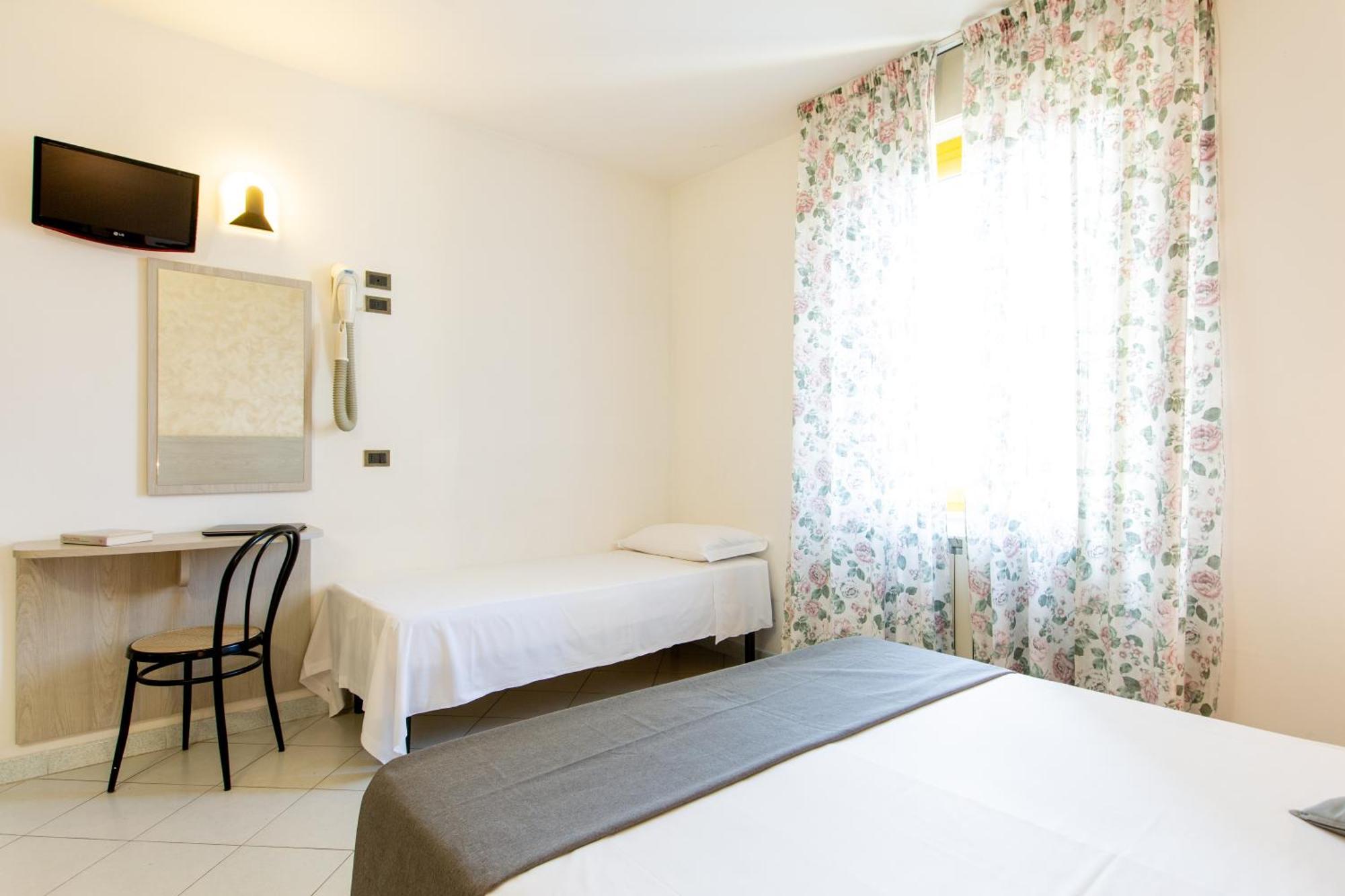Hotel Marzia Con Piscina Ριτσόνε Εξωτερικό φωτογραφία