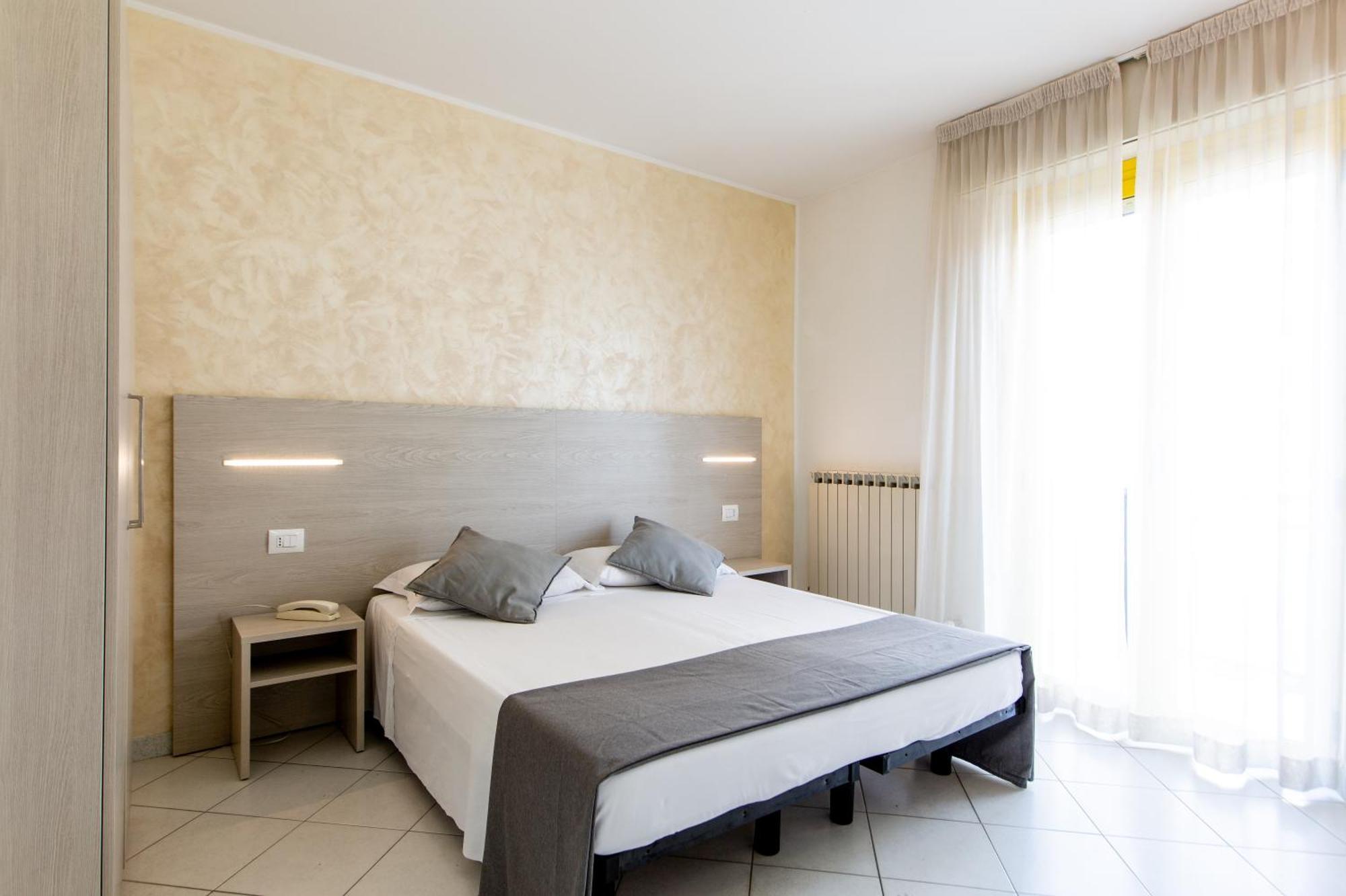 Hotel Marzia Con Piscina Ριτσόνε Εξωτερικό φωτογραφία