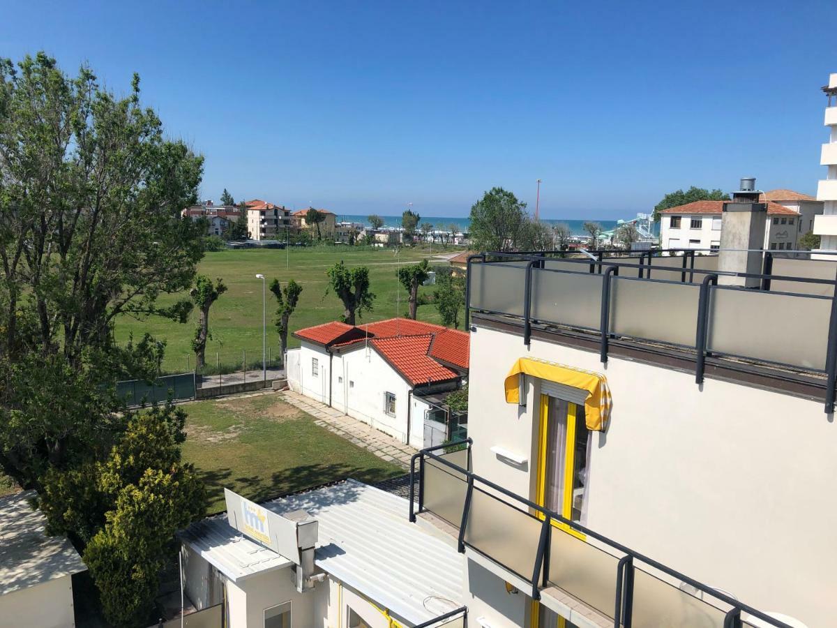 Hotel Marzia Con Piscina Ριτσόνε Εξωτερικό φωτογραφία