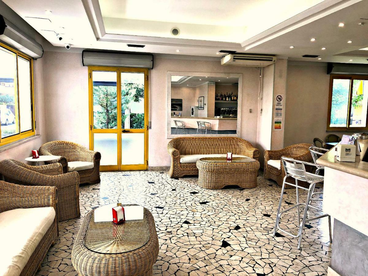 Hotel Marzia Con Piscina Ριτσόνε Εξωτερικό φωτογραφία