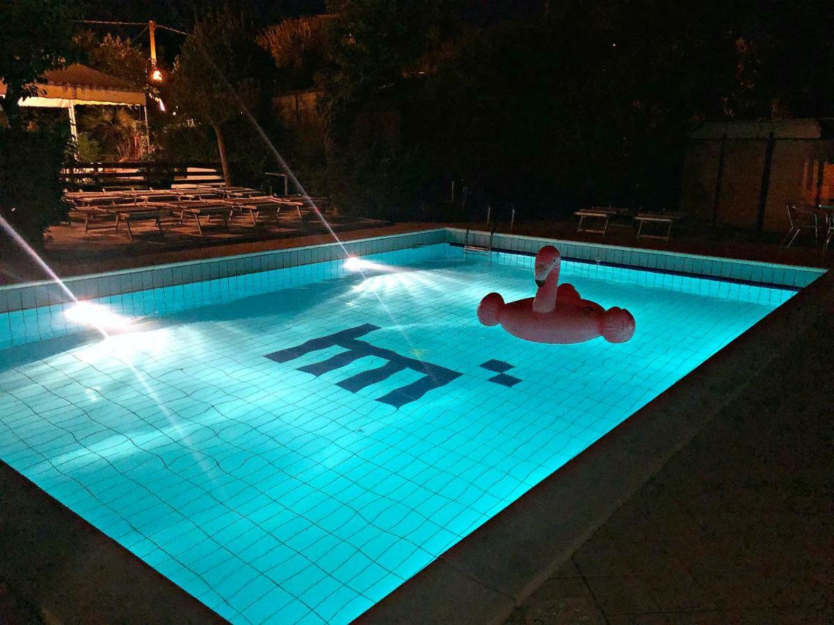 Hotel Marzia Con Piscina Ριτσόνε Εξωτερικό φωτογραφία